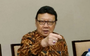 Tjahjo Kumolo Wanti-Wanti Gubernur Riau yang Lantik Keluarga Jadi Pejabat