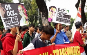 Anies Didemo Soal Banjir, 2 Kelompok Massa Geruduk Balai Kota DKI Jakarta 