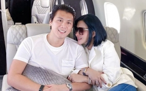 Liburan Manja di Amrik, Syahrini Dikerjai Reino Napak Tilas Tempat Mojok Bareng Luna Maya?