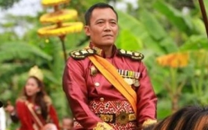 Dijadikan Tersangka, Masa Lalu Miris Raja Agung Sejagat Jadi Sorotan