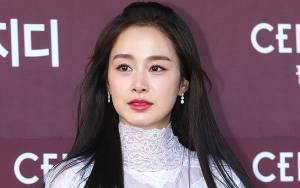 Kim Tae Hee Keibuan Banget Saat Peluk Putri Kecilnya di Poster 'Hi Bye, Mama!'