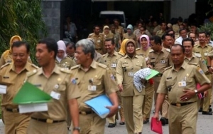 Bakal Dilaksanakan Bertahap, DPR-Pemerintah Resmi Hapus Tenaga Honorer