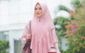  Mulan Jameela Pamer Foto Candid Ngantor di DPR Malah Dituding Cuma Pura-pura Kerja