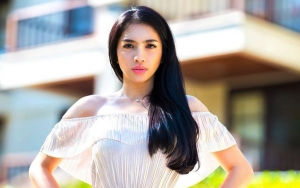 Angel Karamoy Pamer Foto Seksi Bikin Deg-Degan, Tatapan Tajam Disebut Seakan Mengajak Berumah Tangga