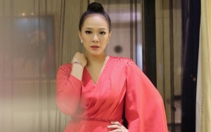 Yuanita Christiani Gemas Minta Ampun Si Calon Buah Hati Malu-Malu, Plek Ketiplek Mirip Bapaknya