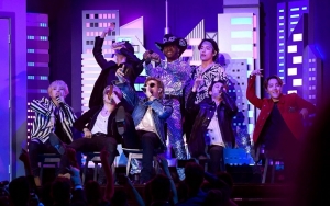 Grammy Awards 2020: BTS Tampil Meriah Bareng Lil Nas X Bawakan 'Old Town Road' 