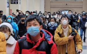 Keluarga Tangisi Kerabat Yang Terjebak Virus Corona Di Wuhan: Tolong Pak Jokowi