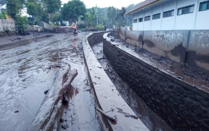  Bondowoso Diterjang Banjir Bandang Berlumpur, Ratusan Warga Mengungsi