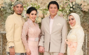 Adik Syahrini Disentil 'Mepet' Reino di Acara Nikah, Isi Chat Bukti Kedekatan Terkuak