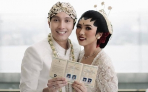 Isyana Sarasvati Cantik Pamer Punggung Mulus di Malam Resepsi, Suami Dipuji Seganteng Lee Dong Wook