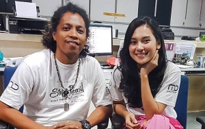 Ibunda Masih Menentang, Indah Permatasari Pasrah akan Nasib Hubungannya dengan Arie Kriting