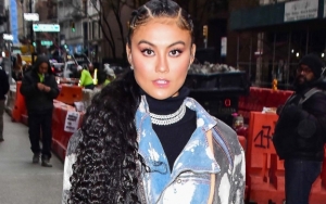  Geger Foto Agnez Mo Ditangisi Tergeletak Di Ranjang Rumah Sakit, Ini Faktanya
