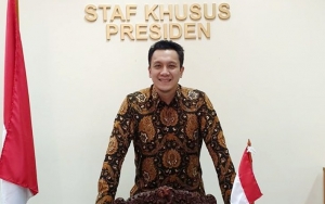 Stafsus Jokowi 'Blak-blakan' Tolak Wacana WNI Eks ISIS Dipulangkan