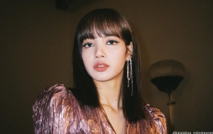 Agensi Daftarkan Nama Lisa BLACKPINK Sebagai Merek Dagang Pakaian, Fans Khawatir Soal Ini