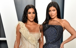 Kim Kardashian dan Kylie Jenner Akui Menyesal Tampil Seksi, Kenapa?