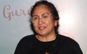 Dewi Irawan Kehilangan Ibu Dan Adik: Gue Tuh Nguat-Nguatin Diri