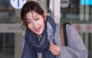 Gaya Santuy Park So Dam Pulang dari Amerika Jadi Sorotan, Harga Sweater Bikin Emosi