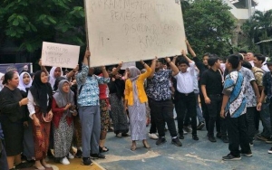 Murid SMAN 12 Bekasi Bela Guru Yang Dicopot Gegara Lakukan Pemukulan, Kenapa?