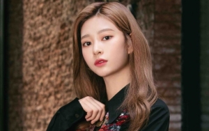 Minjoo IZ*ONE Lulus dari SOPA, Kecantikan Dipuji Perpaduan Jennie dan Tzuyu