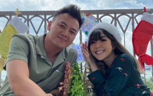 Lupa Reservasi Restoran, Gisel dan Wijin Tetap Romantis Rayakan Valentine di Warung Pinggir Jalan