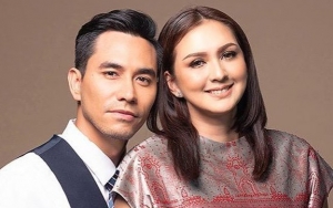 13 Tahun Menikah, Postingan Darius Sinathrya Pangku Donna Agnesia Saat Valentine Bikin Baper