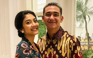 Adipati Dolken Tak Segan Umbar Kemesraan Dengan Pacar Baru Saat Kondangan, Langsung Diledek Bucin