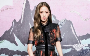 Jisoo BLACKPINK Dipuji Auto Menang Miss Korea Saking Cantiknya di Pemotretan Vogue