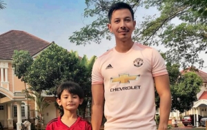 Pamer Foto Ucapan Sayang Dari Anak Sambung, Sonny Septian Banjir Pujian Netter
