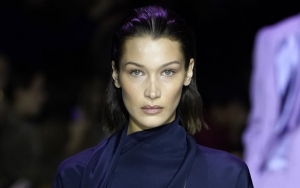 Pakai Gaun Super Pendek Bak Handuk, Bagian Tubuh Bella Hadid Ini Curi Fokus