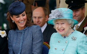 Foto Ini Kembali Buktikan Kate Middleton Adalah Anggota Kerajaan Favorit Ratu Elizabeth