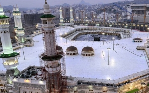 Cegah Penyebaran Corona, Saudi Bersihkan Masjid Empat Kali Sehari