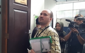 Arya Claproth Geram Diberitakan Pernah Sakit Jiwa, Siap Dihukum Mati Bila Pernyataannya Bohong