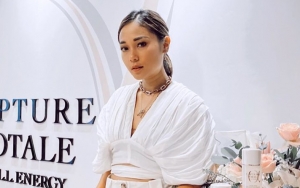 Selebgram Ayla Dimitri Sedih Hingga Berusaha Ikhlas Saat Harus Batal Berangkat Umrah