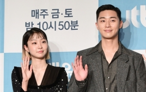Kemiripan Kim Da Mi dan Park Seo Joon di Sesi Wawancara 'Itaewon Class' Curi Fokus