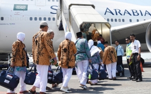 Usai Dilarang Masuk Saudi, Kini Jemaah Umrah Juga Tak Boleh Refund Tiket Pesawat