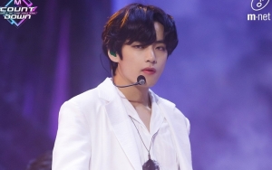 Perut V BTS Bolak-Balik Ngintip Saat Perform 'ON', Punya Abs?