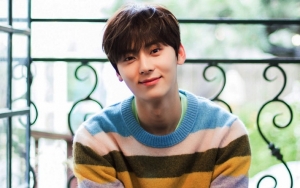 Hwang Minhyun NU'EST Dikabarkan Terinfeksi Virus Corona, Pledis Entertainment Buka Suara