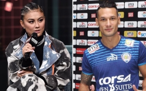 Agnez Mo Kepergok Jalan Bareng Raphael Maitimo Gara-Gara Video Tik Tok Netizen