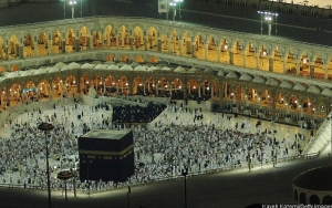 Arab Saudi Umumkan Kasus Pertama Corona, Masjidil Haram Diawasi Ketat
