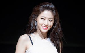 Seolhyun AOA Cantik di Pemotretan, Bahas Kesehatan Mental Sampai Kebiasaan Donasi