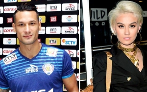 Ibadah Bareng Raphael 'Pacar', Agnez Mo Tenteng Tas Harga Selangit?
