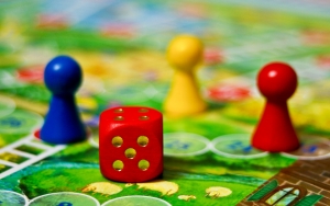 Tak Kalah Seru dari Aslinya, Ini 7 Board Game Versi Mobile yang Asyik Banget Dimainkan 