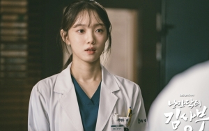 Lee Sung Kyung Tulis Pesan Sedih Pamitan 'Romantic Doctor, Teacher Kim 2'