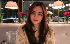 Gita Sinaga Cantik Berkerudung Isyaratkan Jadi Mualaf?