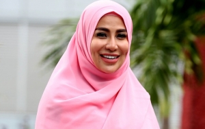 Cinta Penelope Pamer Cincin dari Pria Bule Turki: Bismillah Dulu Endorse Baru Kali Ini Diberikan