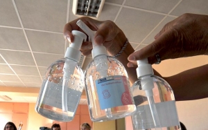 Cegah Penyebaran Corona, Warga AS Racik Hand Sanitizer Dari Vodka