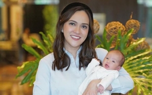Shandy Aulia Bawa Anaknya Yang Baru Lahir Jalan-jalan, Kena Tegur Habis-habisan