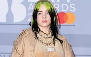 Selalu Pakai Baju Kedodoran, Billie Eilish Perdana Tampil Buka-Bukaan dan Pamer Bentuk Tubuh