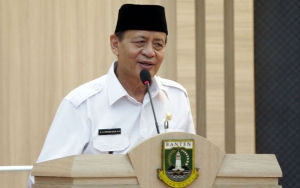 Warga Lebak Melahirkan di Jalan Rusak, Gubernur Mengaku Tak Heran