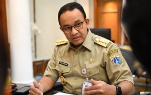 Dibanding Jalur Lain, Anies Akui KRL Jakarta-Bogor Paling Berisiko Sebar Corona